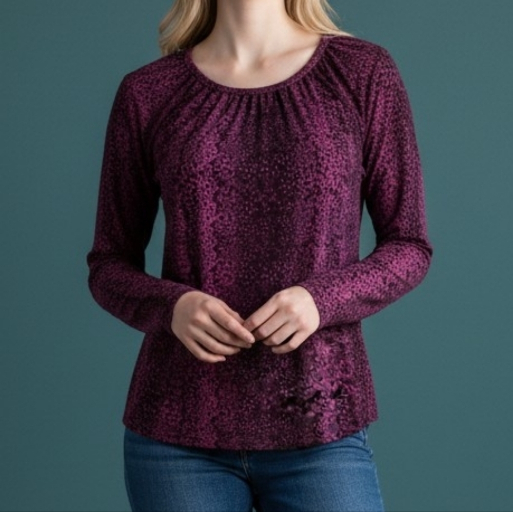 3/$30 JACLYN SMITH Purple Gathered Neck Leopard Print Long Sleeve Jersey Blouse